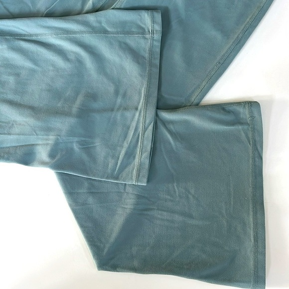 Athleta ELATION HIGH RISE FLARE PANT size small in Light Green - Picture 2 of 12